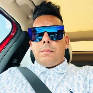 Meet your Posher, José